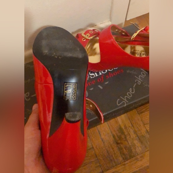 Red heels (good as new) - Picture 3 of 3